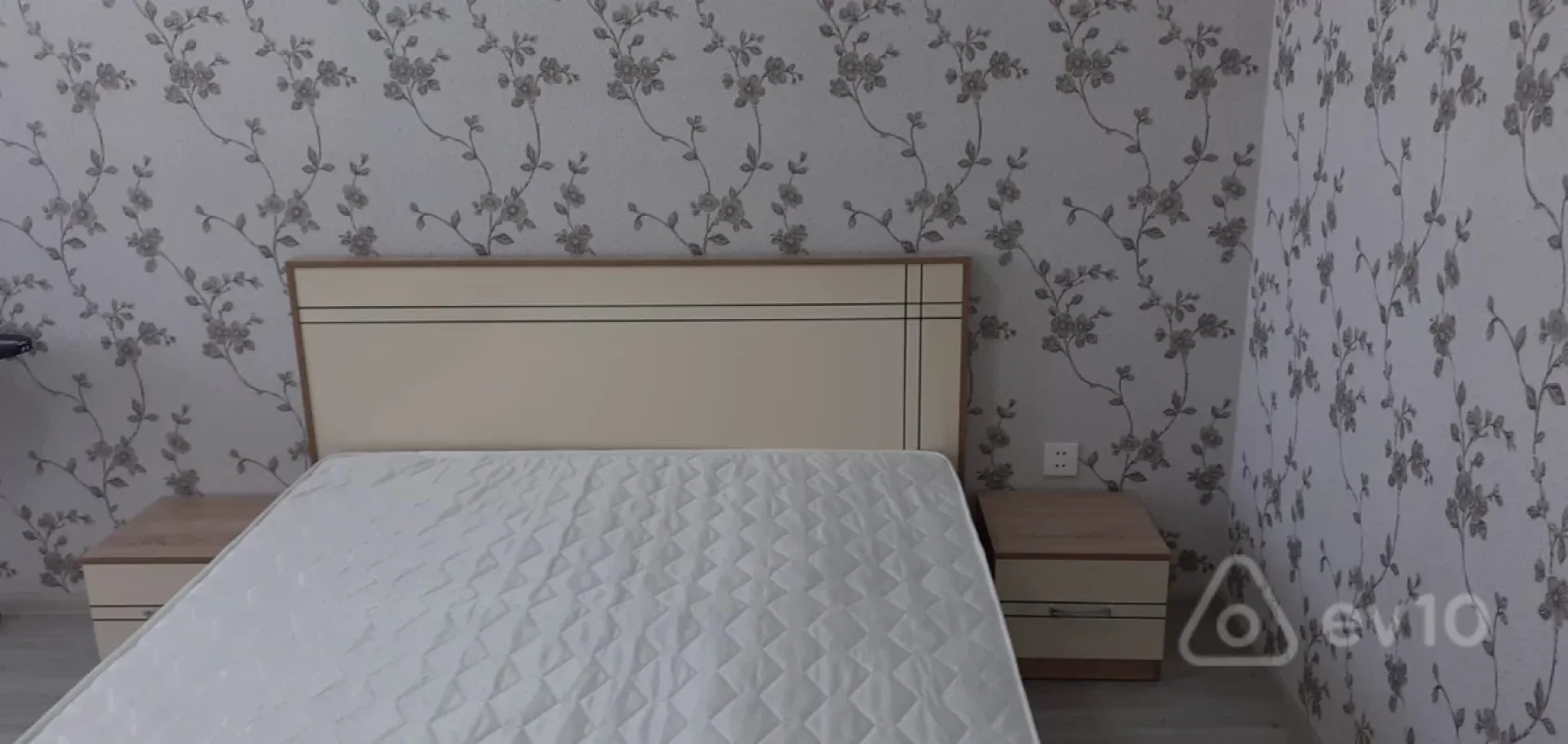 Kirayə verilir 2 otaqlı yeni tikili 75 m²