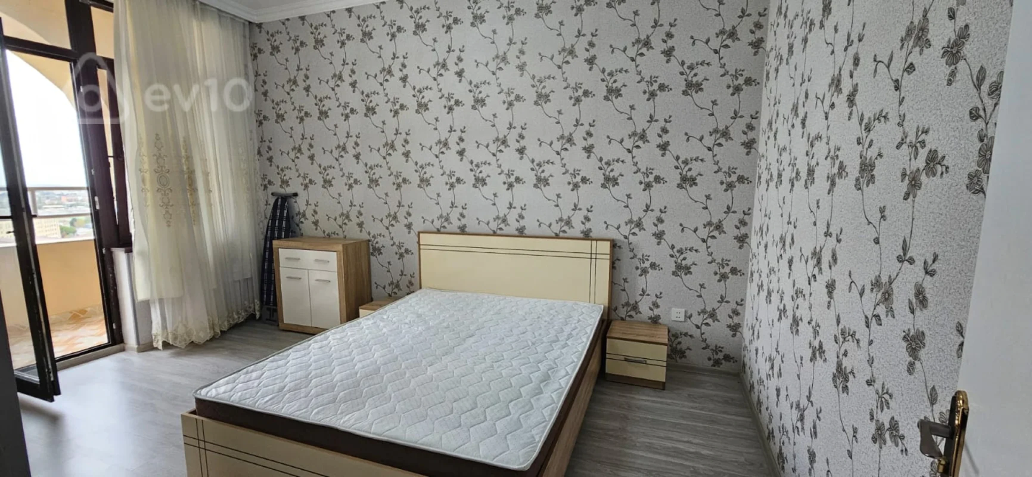 Kirayə verilir 2 otaqlı yeni tikili 75 m²