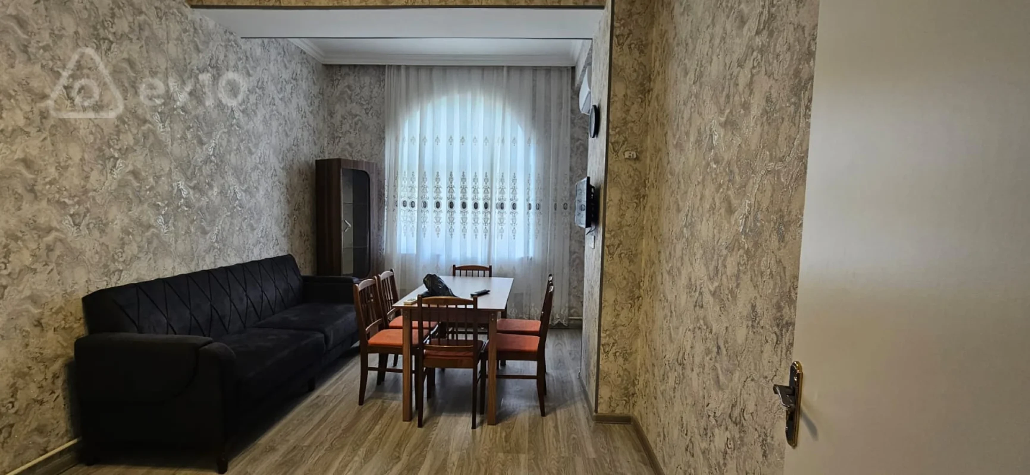 Kirayə verilir 2 otaqlı yeni tikili 75 m²