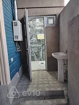 Kirayə verilir 1 otaqlı köhnə tikili 30 m²