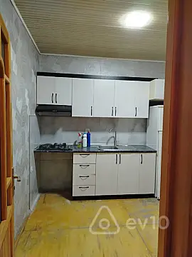 Kirayə verilir 1 otaqlı köhnə tikili 30 m²