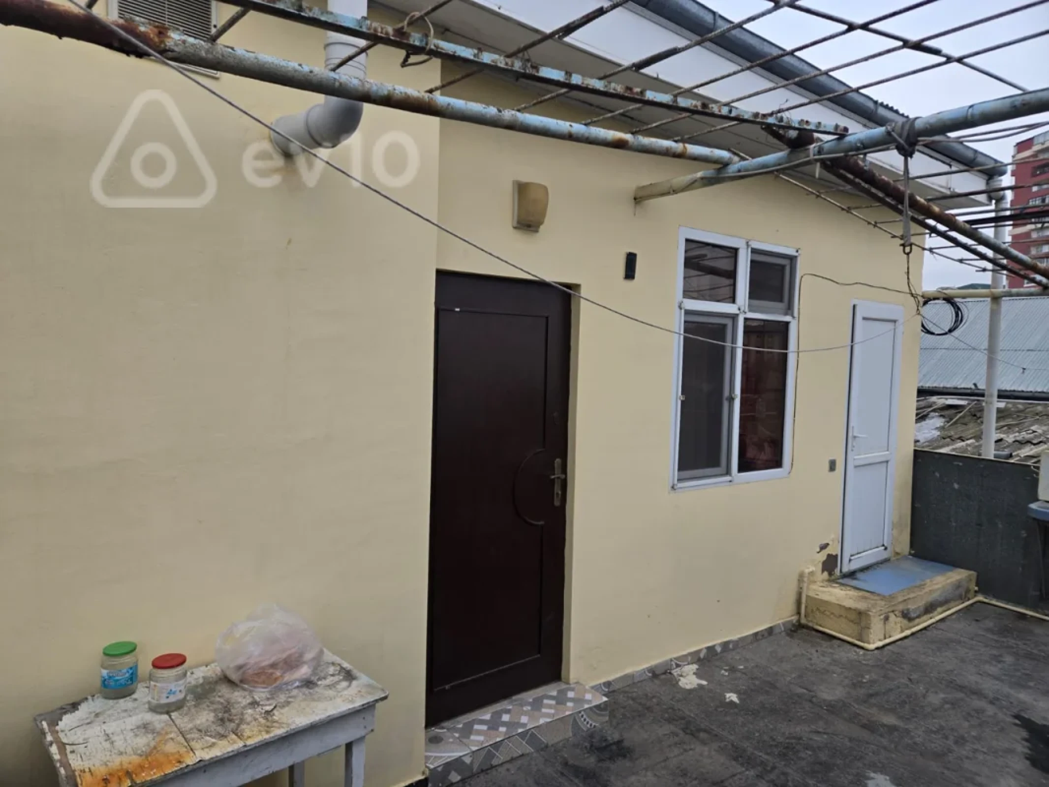 Kirayə verilir 1 otaqlı köhnə tikili 50 m²