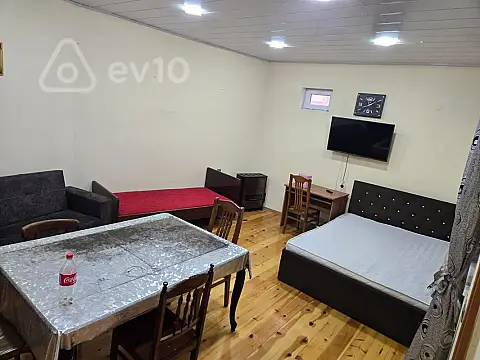 Kirayə verilir 1 otaqlı köhnə tikili 50 m²