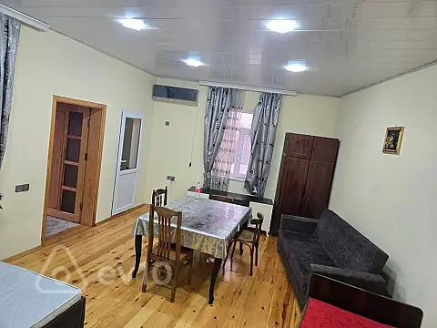 Kirayə verilir 1 otaqlı köhnə tikili 50 m²