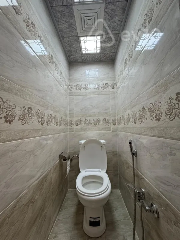 Satılır 2 otaqlı köhnə tikili 65 m²