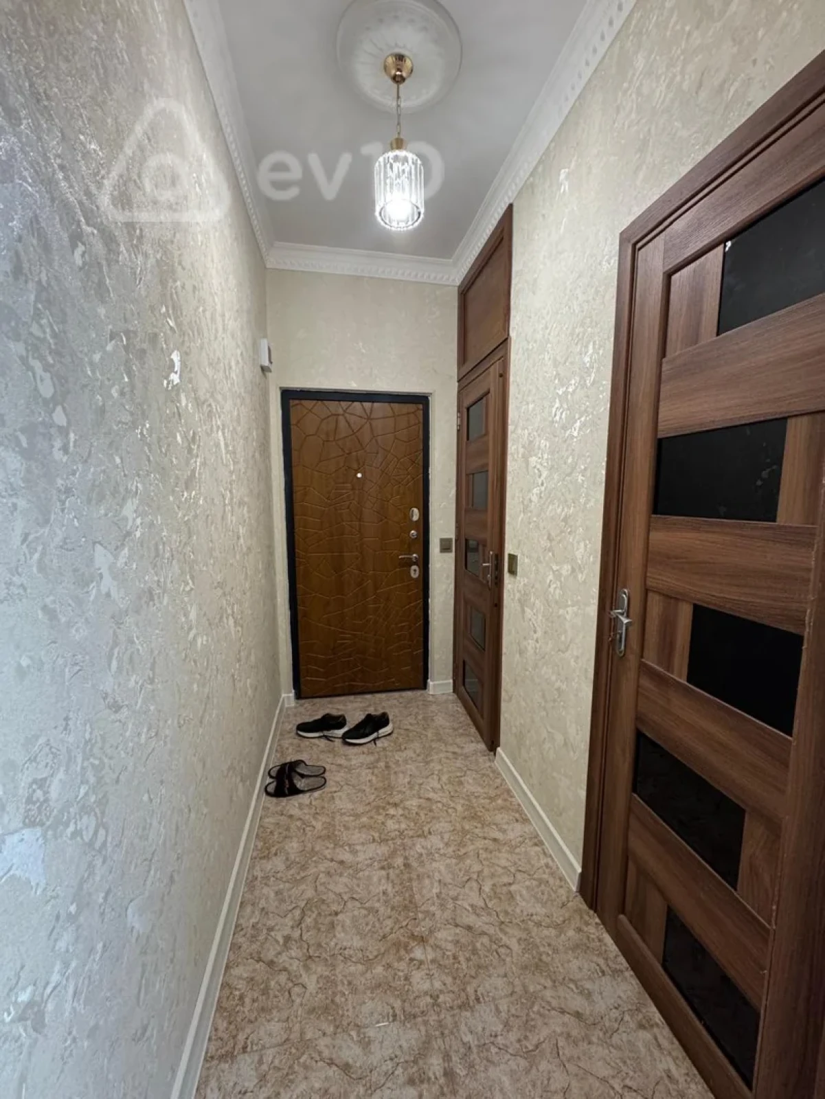 Satılır 2 otaqlı köhnə tikili 65 m²
