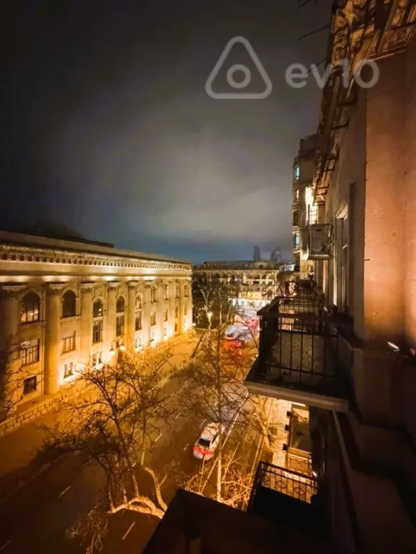 Satılır 3 otaqlı köhnə tikili 80 m²