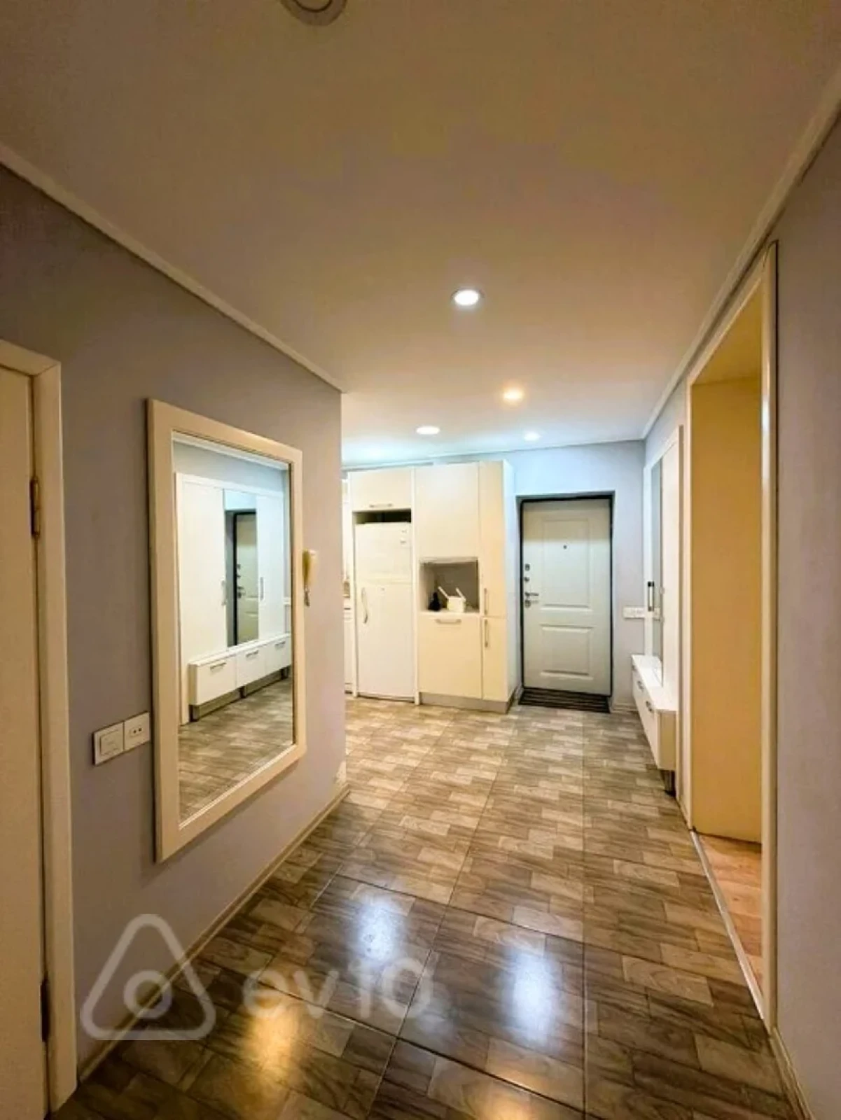 Satılır 3 otaqlı köhnə tikili 80 m²