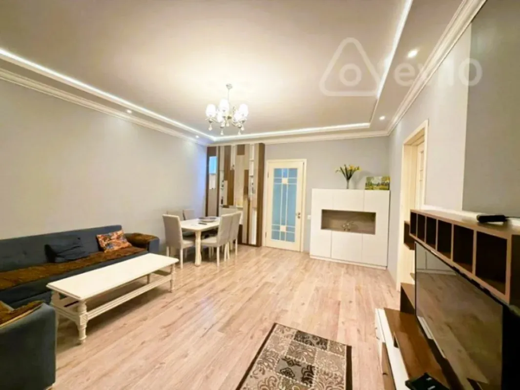 Satılır 3 otaqlı köhnə tikili 80 m²