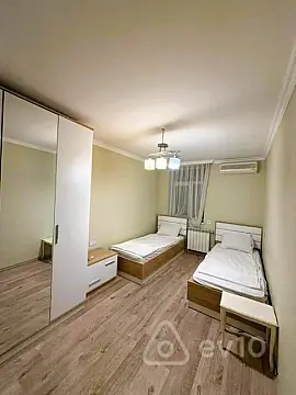Satılır 3 otaqlı köhnə tikili 80 m²