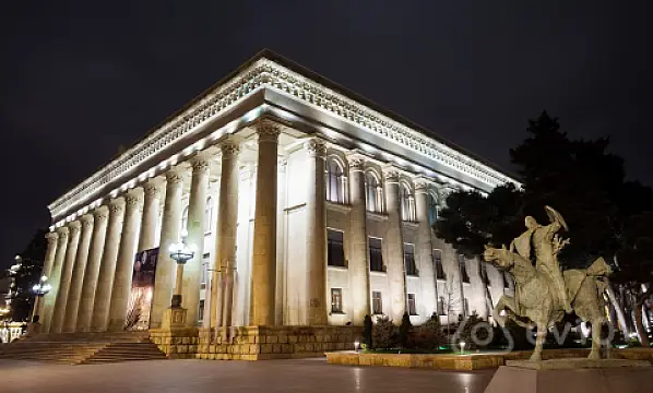 Satılır 3 otaqlı köhnə tikili 80 m² — Bakı, Səbail 3 otaq 80.00 m²