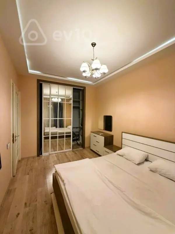 Satılır 3 otaqlı köhnə tikili 80 m²