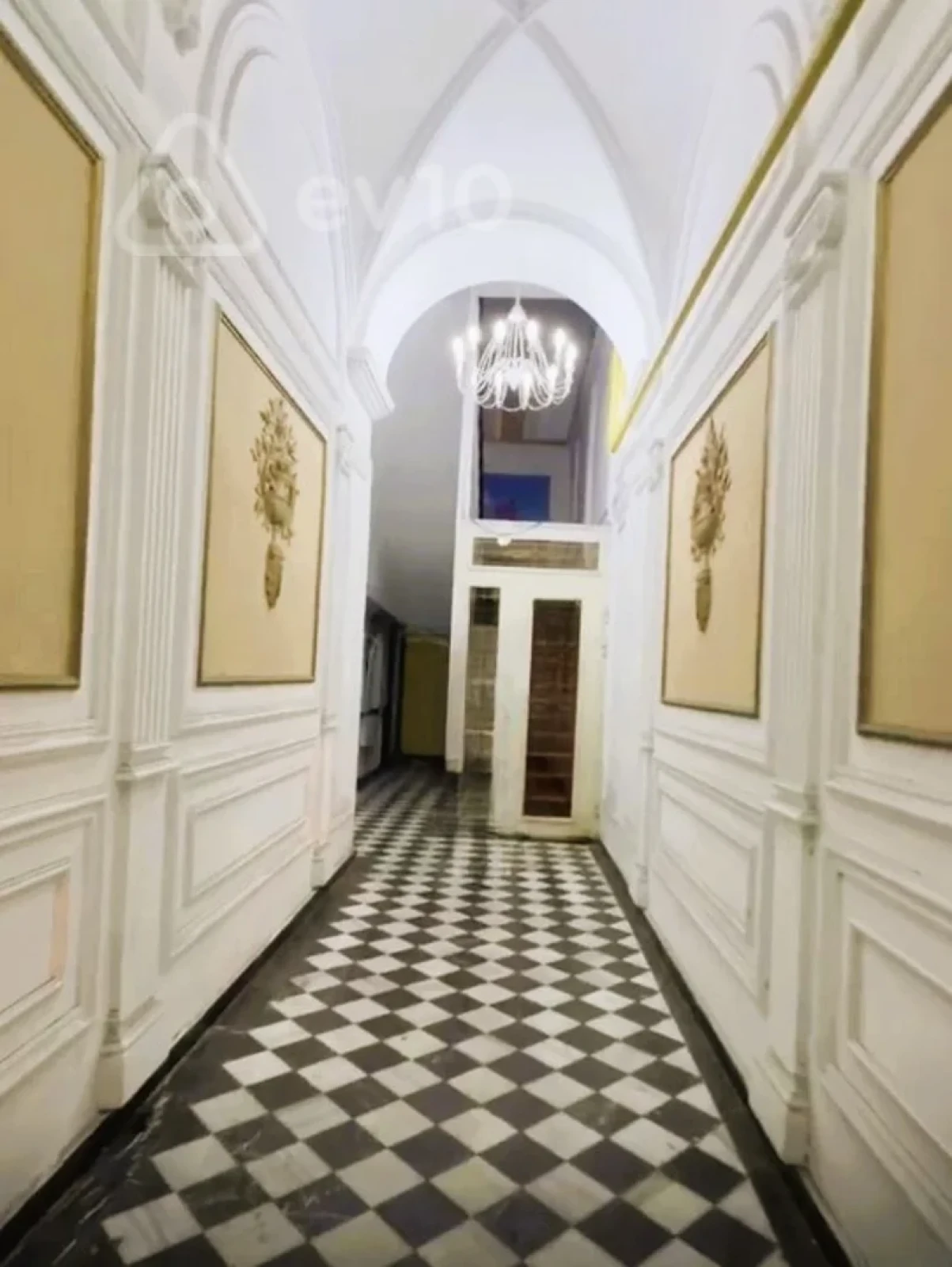 Satılır 3 otaqlı köhnə tikili 80 m²