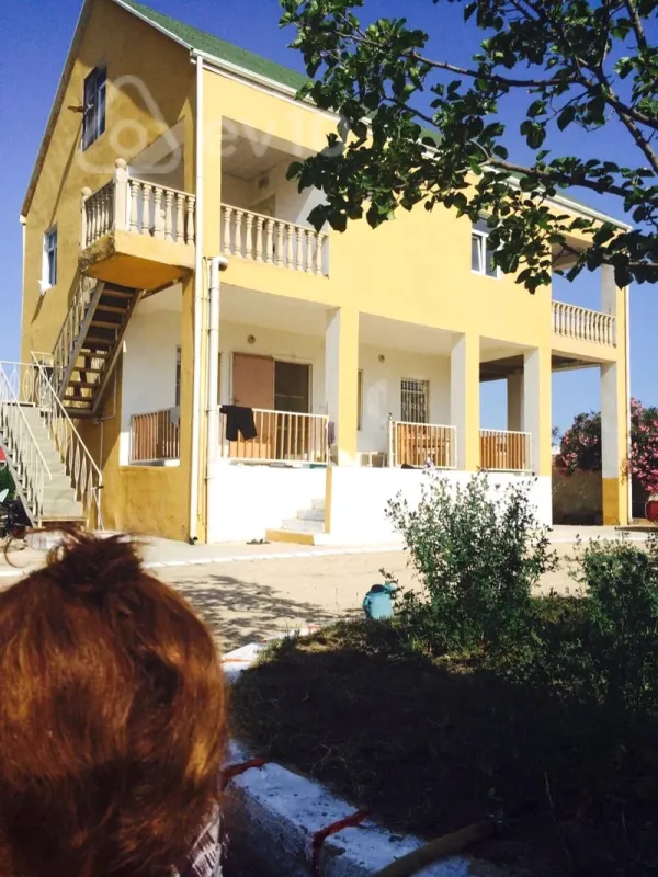 Satılır mənzil 90 m²