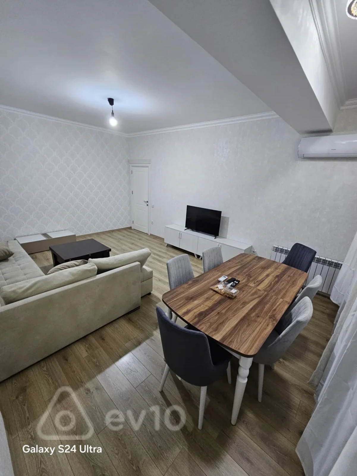 Kirayə verilir 2 otaqlı yeni tikili 80 m²