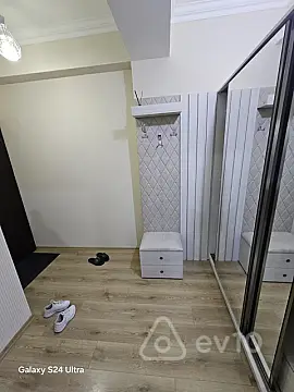 Kirayə verilir 2 otaqlı yeni tikili 80 m²