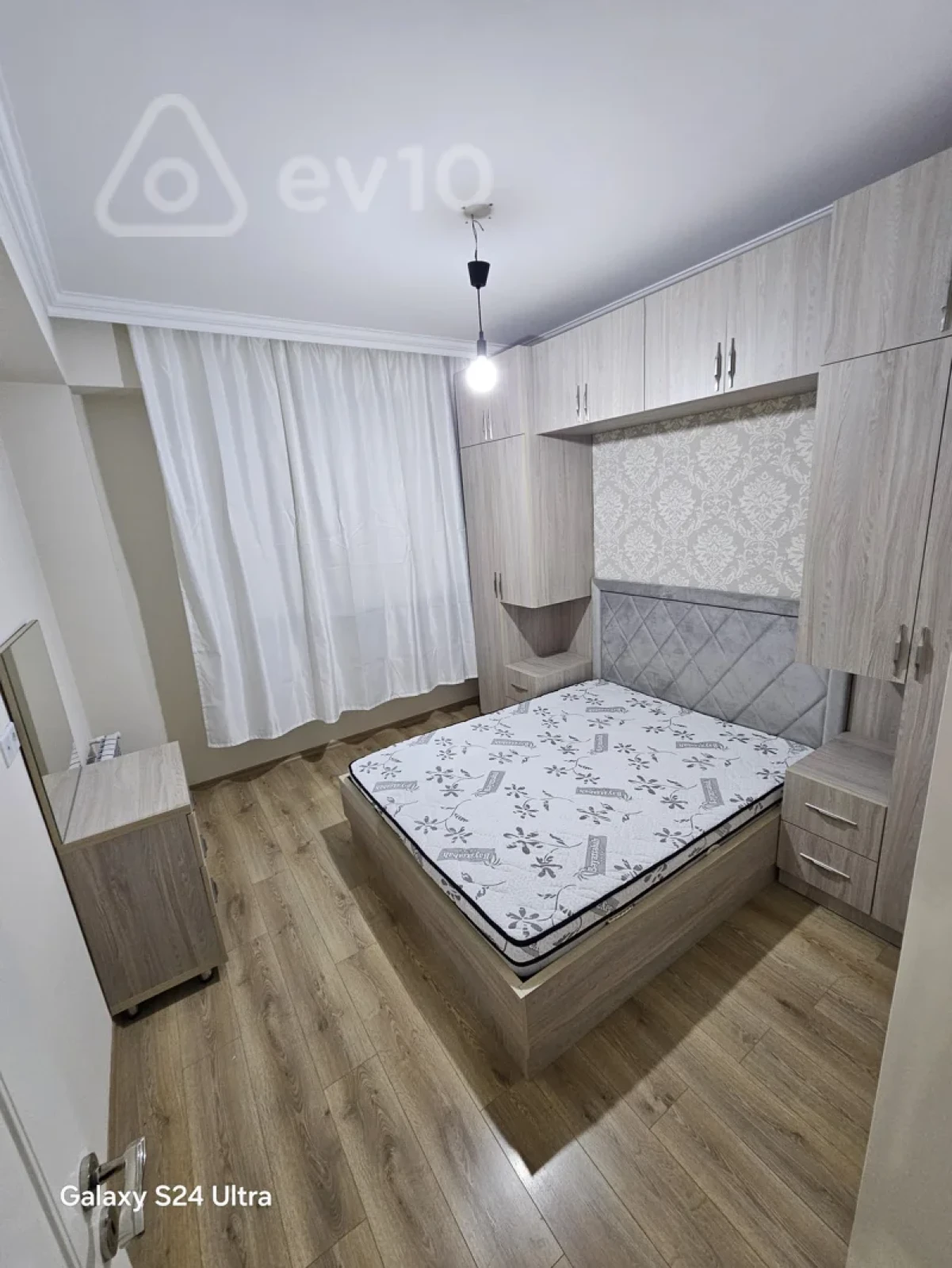 Kirayə verilir 2 otaqlı yeni tikili 80 m²