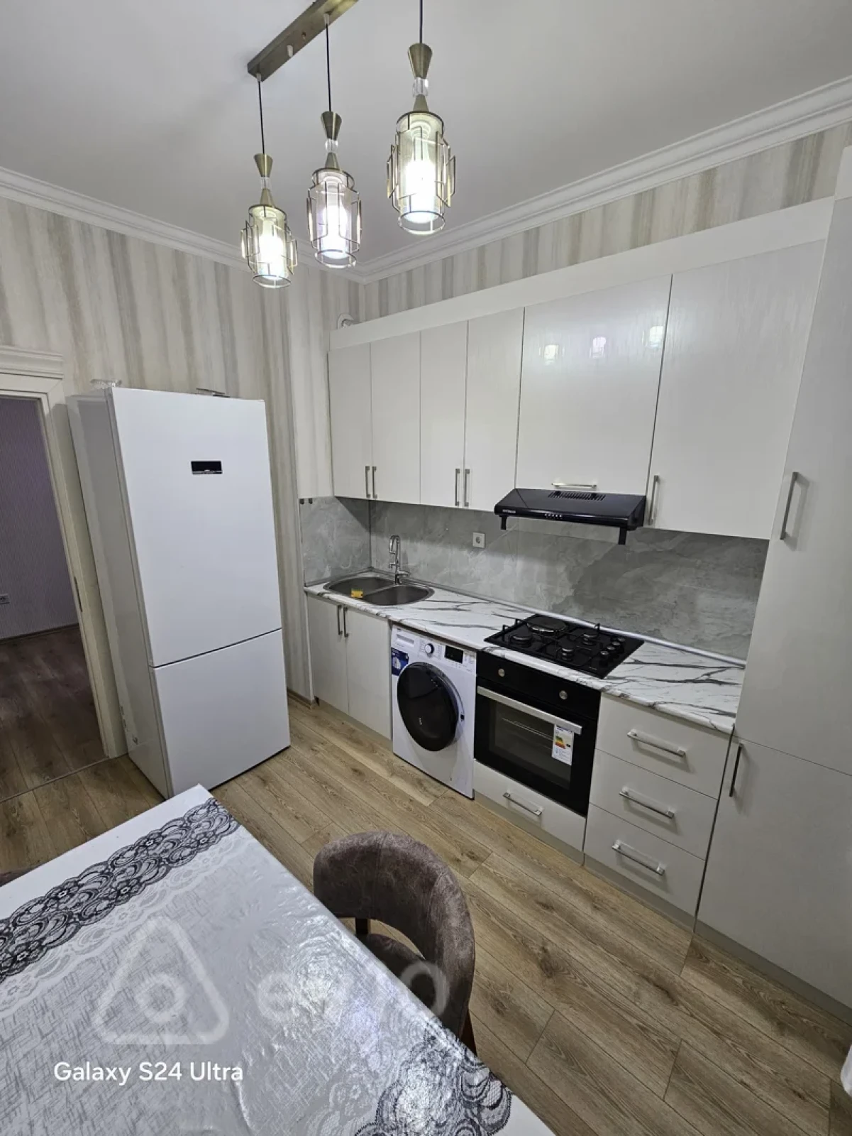 Kirayə verilir 2 otaqlı yeni tikili 80 m²