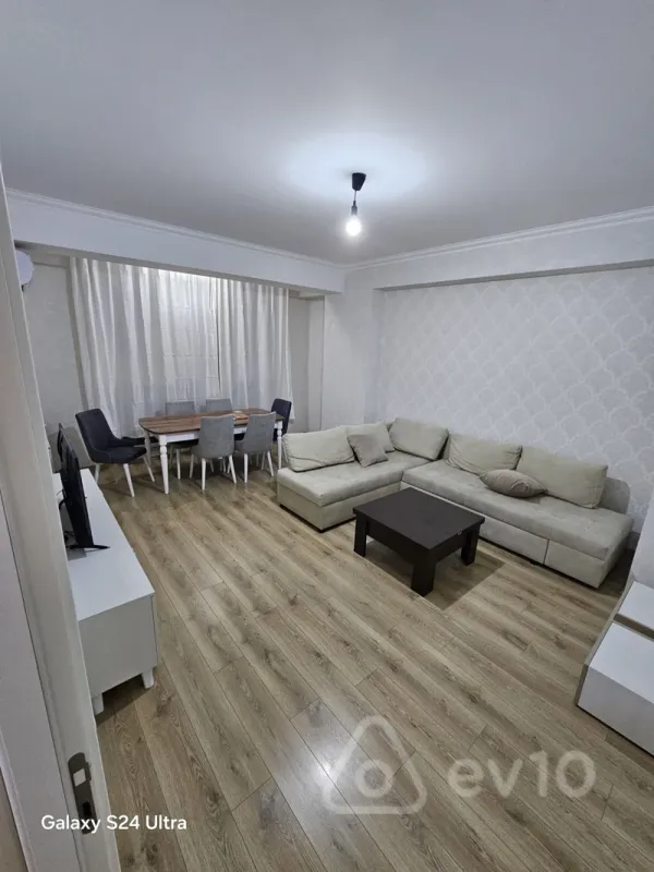 Kirayə verilir 2 otaqlı yeni tikili 80 m²