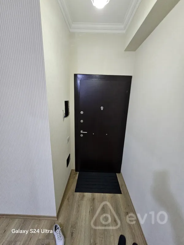 Kirayə verilir 2 otaqlı yeni tikili 80 m²