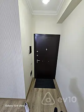 Kirayə verilir 2 otaqlı yeni tikili 80 m²