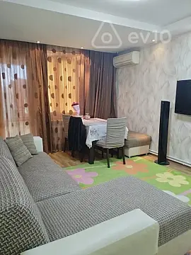 Kirayə verilir 3 otaqlı köhnə tikili 65 m²