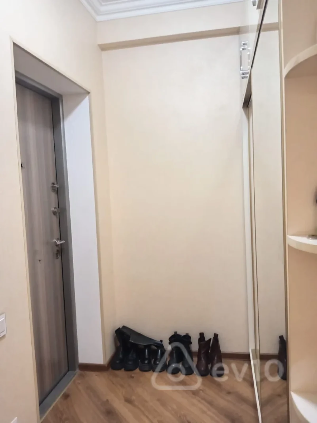 Kirayə verilir 3 otaqlı yeni tikili 70 m²