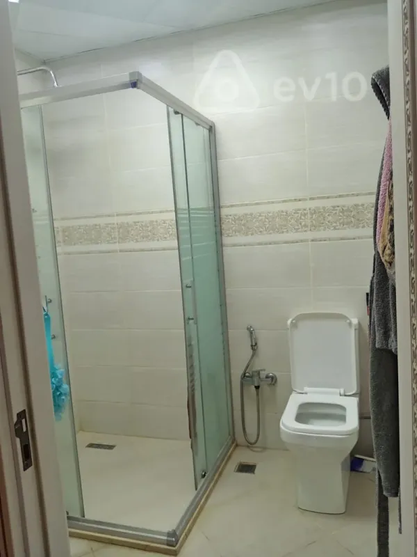 Kirayə verilir 3 otaqlı yeni tikili 70 m²