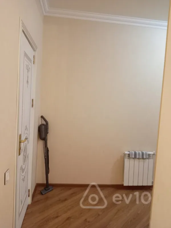 Kirayə verilir 3 otaqlı yeni tikili 70 m²