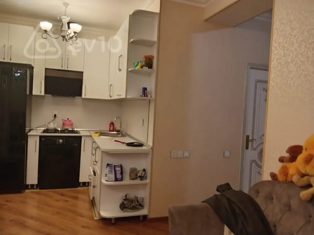 Kirayə verilir 3 otaqlı yeni tikili 70 m²
