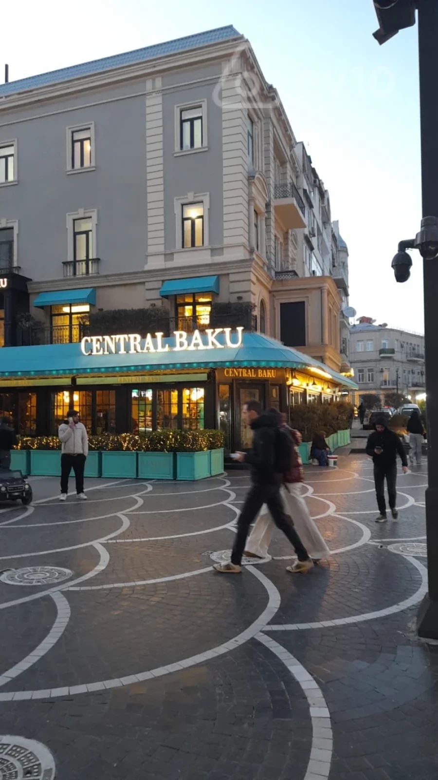 Kirayə verilir 2 otaqlı yeni tikili 33 m²