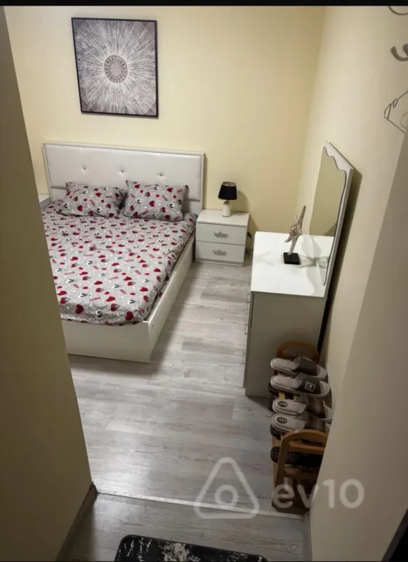 Kirayə verilir 2 otaqlı yeni tikili 33 m²
