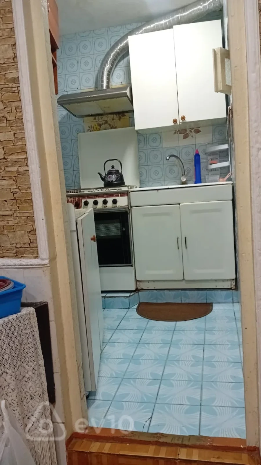 Kirayə verilir 2 otaqlı köhnə tikili 60 m²