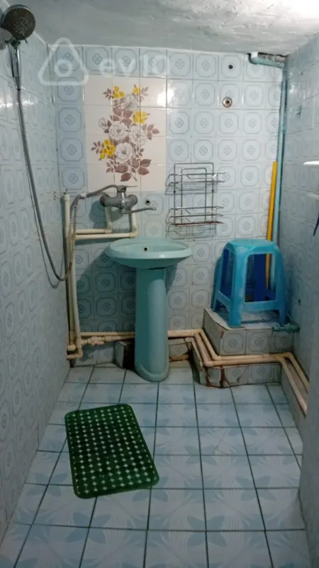 Kirayə verilir 2 otaqlı köhnə tikili 60 m²