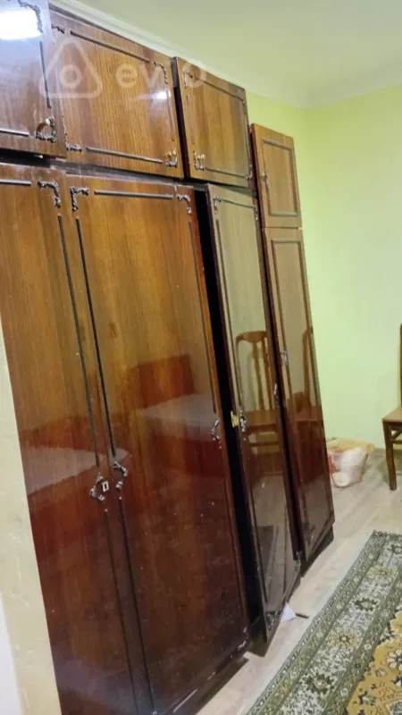 Kirayə verilir 2 otaqlı köhnə tikili 60 m²