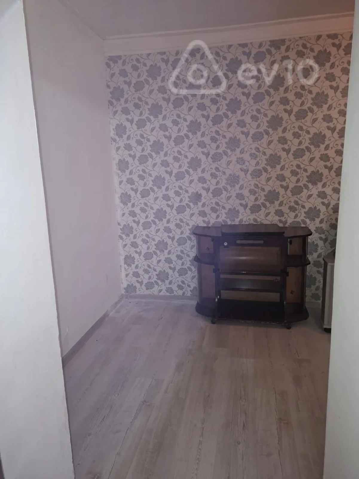 Kirayə verilir 2 otaqlı köhnə tikili 50 m²
