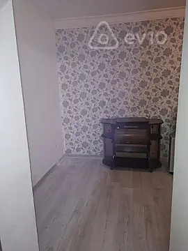 Kirayə verilir 2 otaqlı köhnə tikili 50 m²