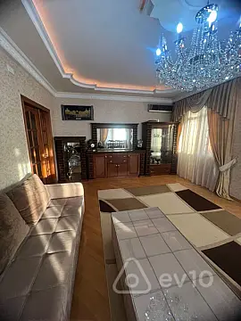 Kirayə verilir 3 otaqlı yeni tikili 140 m²
