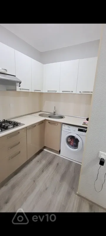 Kirayə verilir 2 otaqlı yeni tikili 57 m²