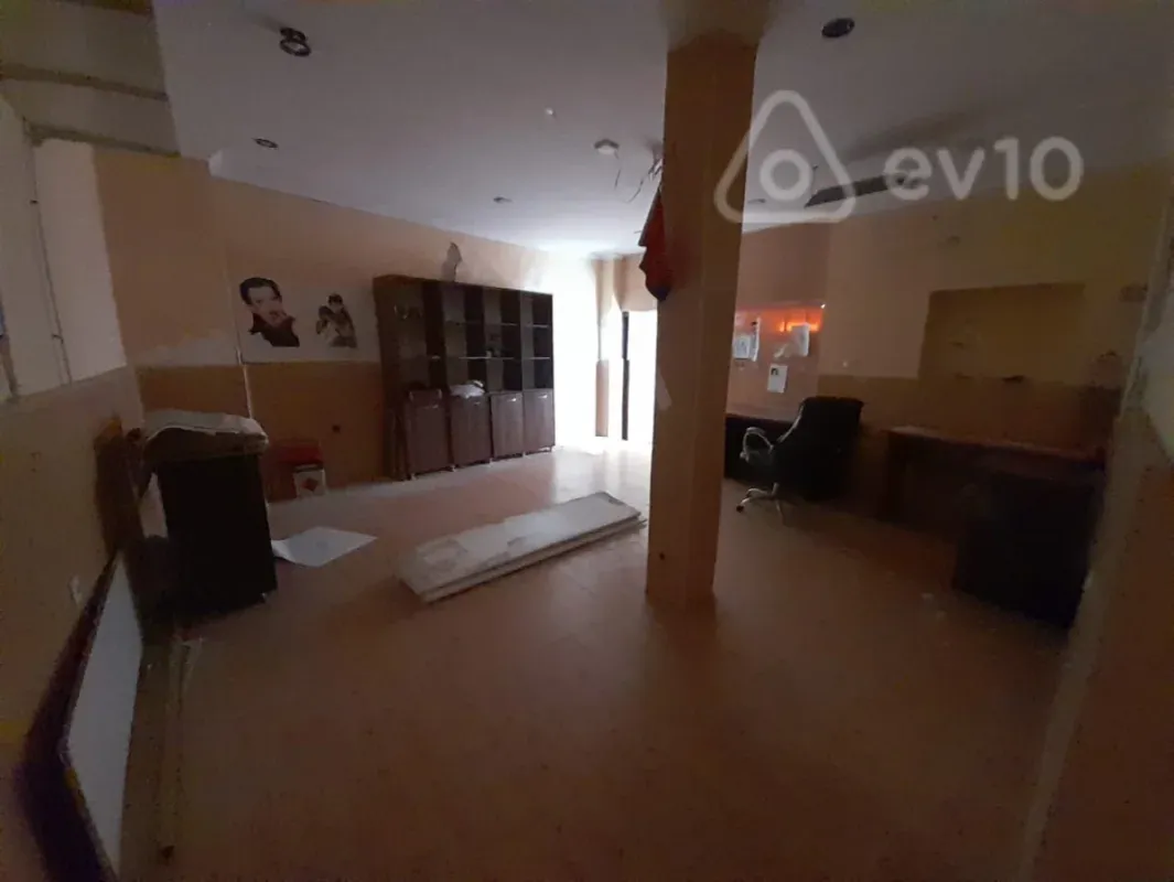 Kirayə verilir mənzil 200 m²