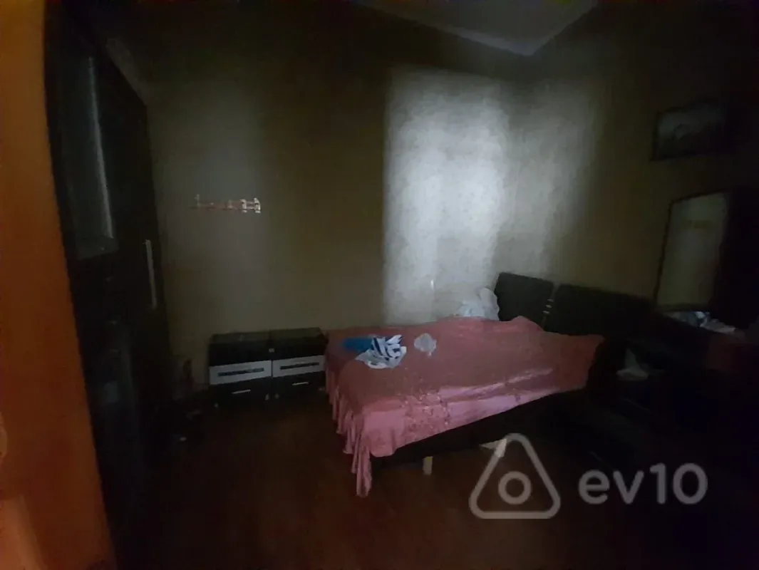 Kirayə verilir mənzil 200 m²