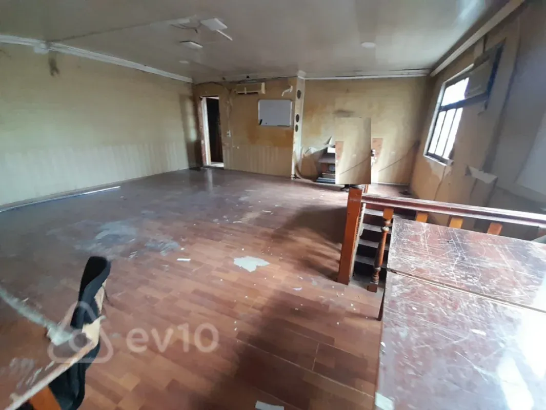 Kirayə verilir mənzil 200 m²