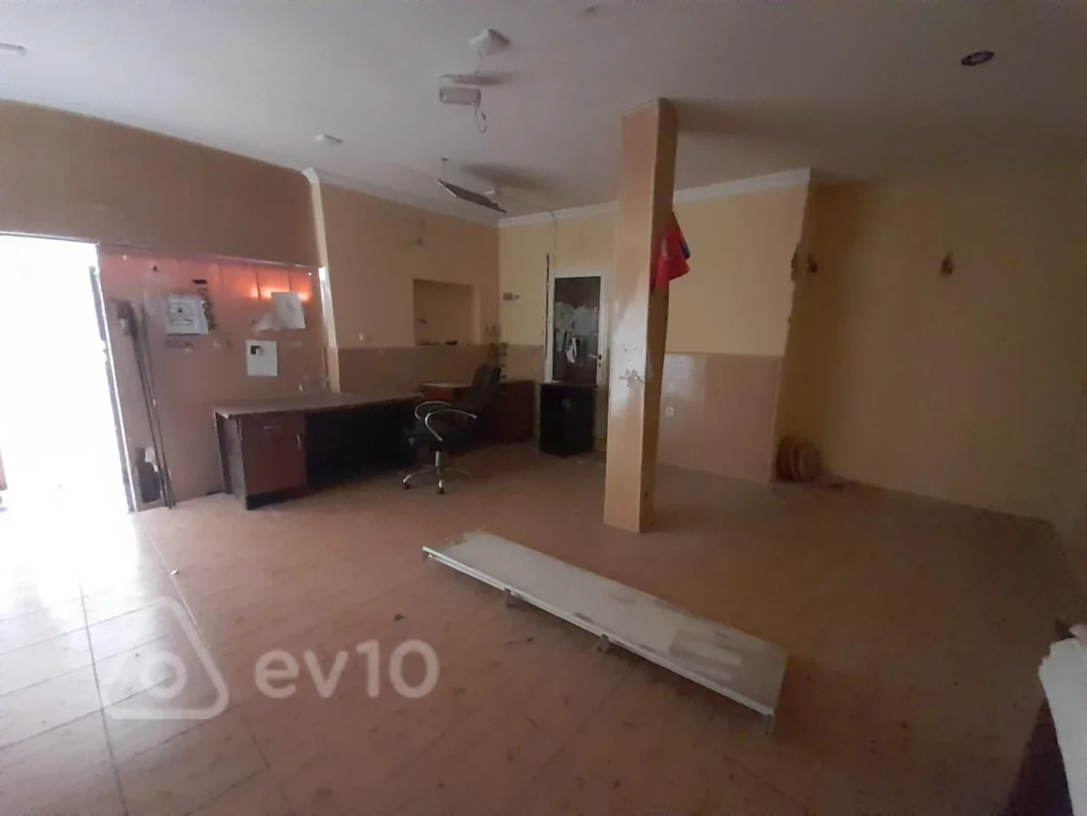 Kirayə verilir mənzil 200 m²