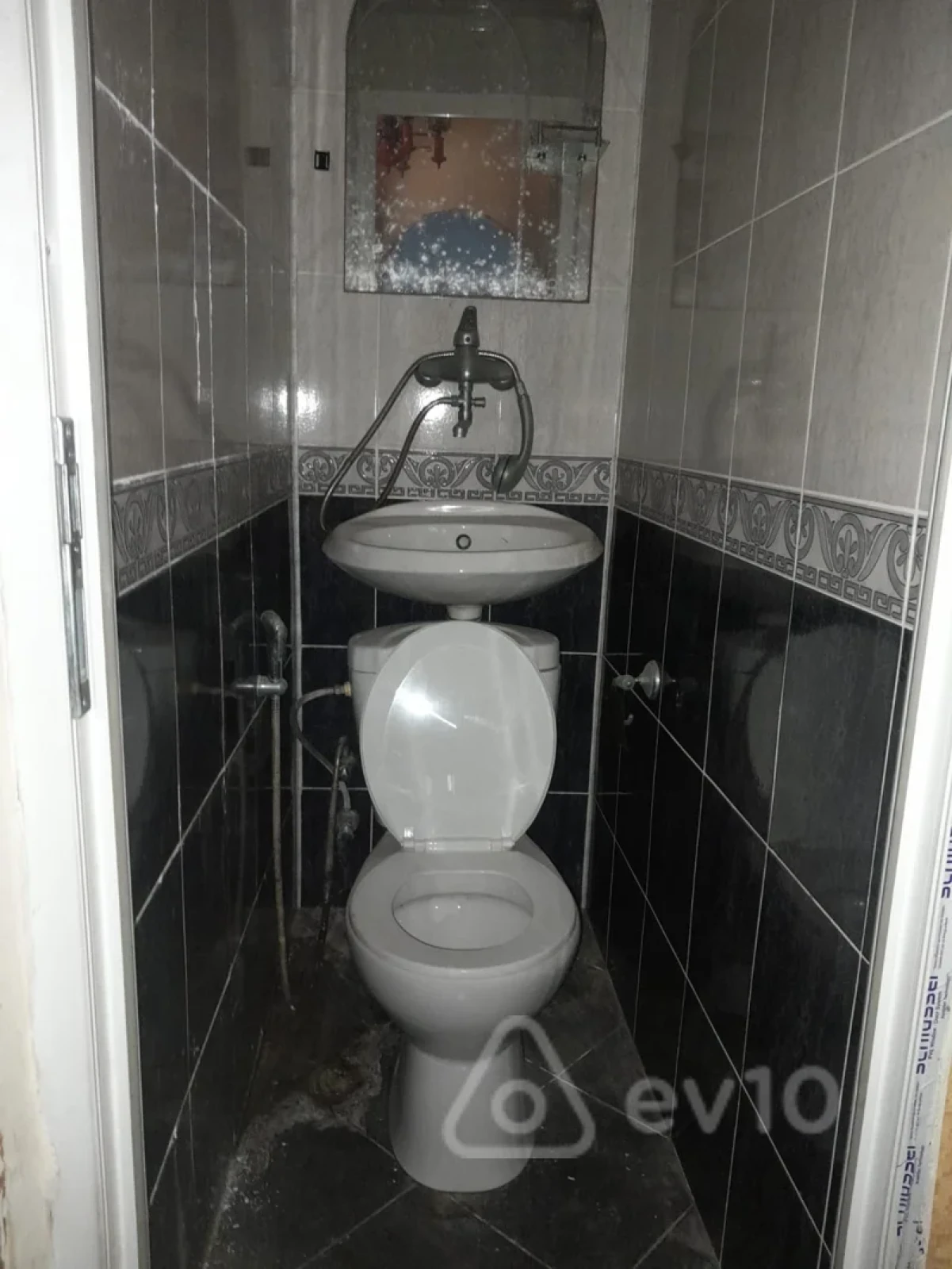 Kirayə verilir mənzil 200 m²