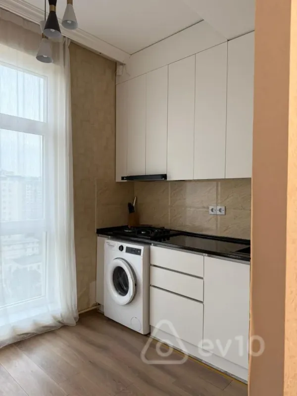 Kirayə verilir 2 otaqlı yeni tikili 65 m²