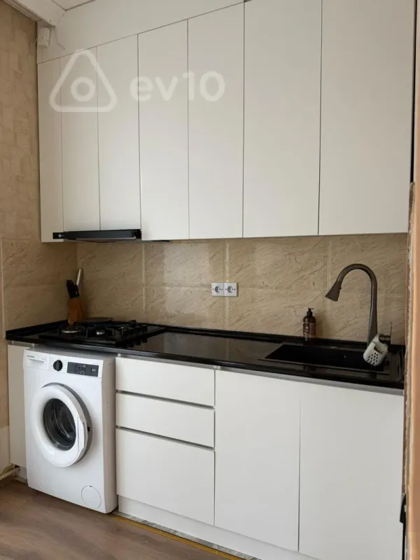 Kirayə verilir 2 otaqlı yeni tikili 65 m²