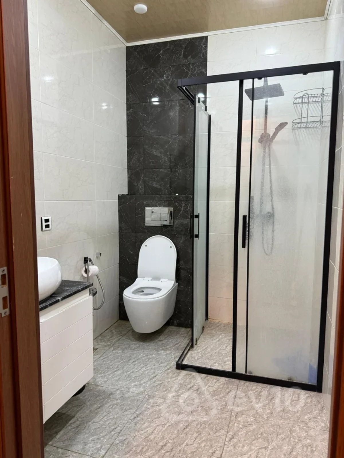Kirayə verilir 2 otaqlı yeni tikili 65 m²