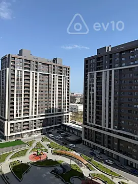 Kirayə verilir 2 otaqlı yeni tikili 70 m²
