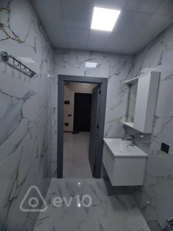 Kirayə verilir 2 otaqlı yeni tikili 70 m²
