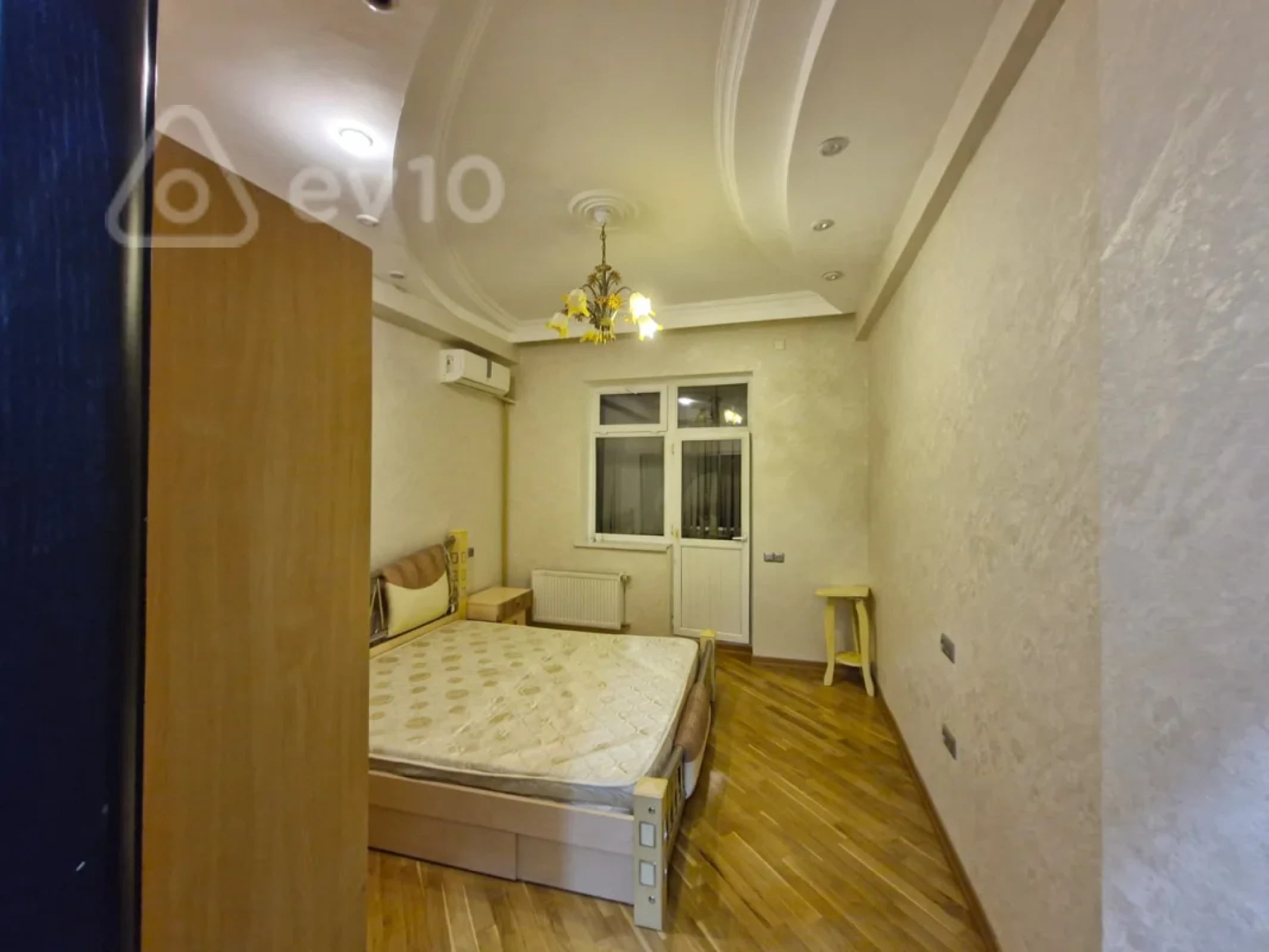 Kirayə verilir 3 otaqlı yeni tikili 100 m²